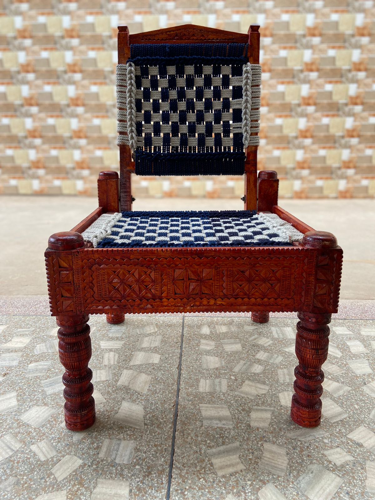 Wood Hand Carving Chair With Support