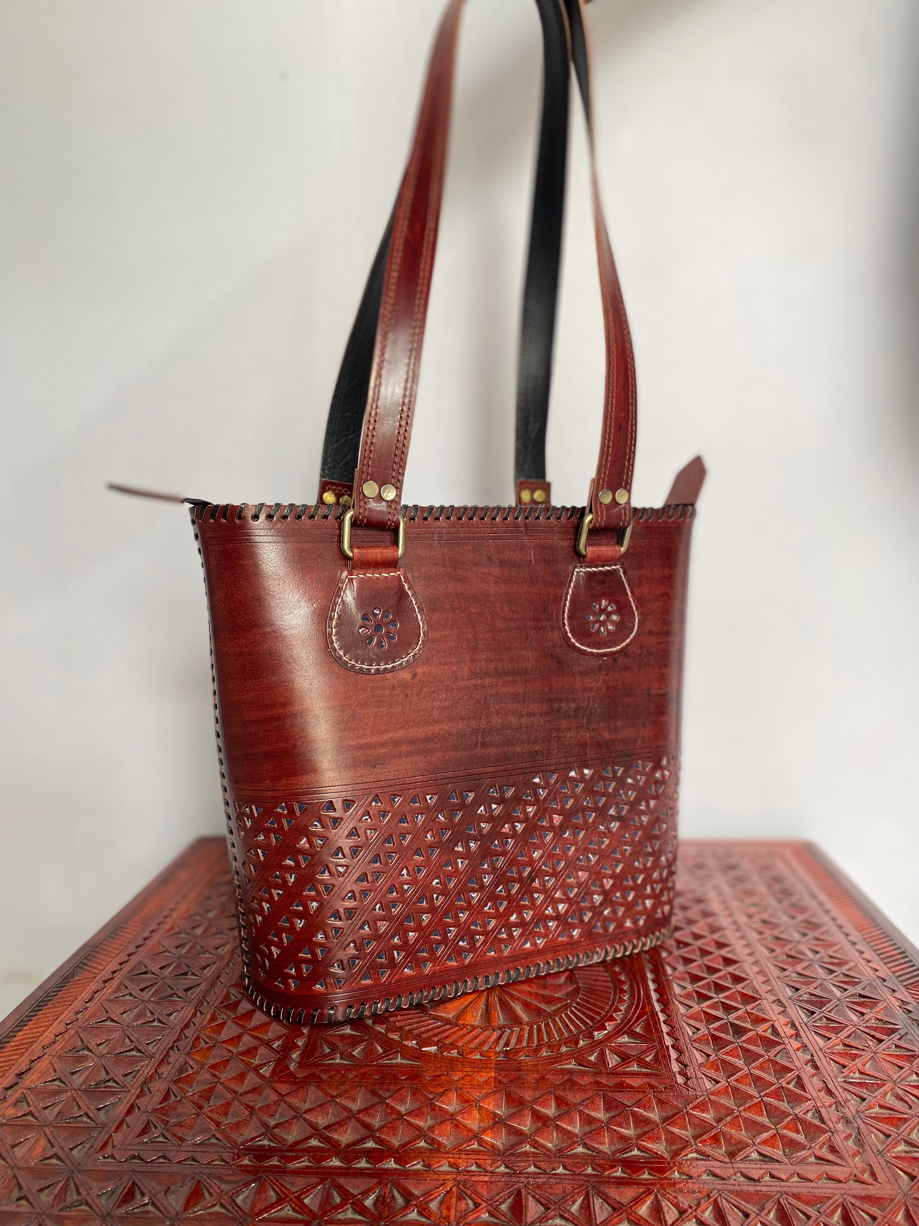 Women Brown Shoulder Bag Price in India, Full Specifications & Offers |  DTashion.com